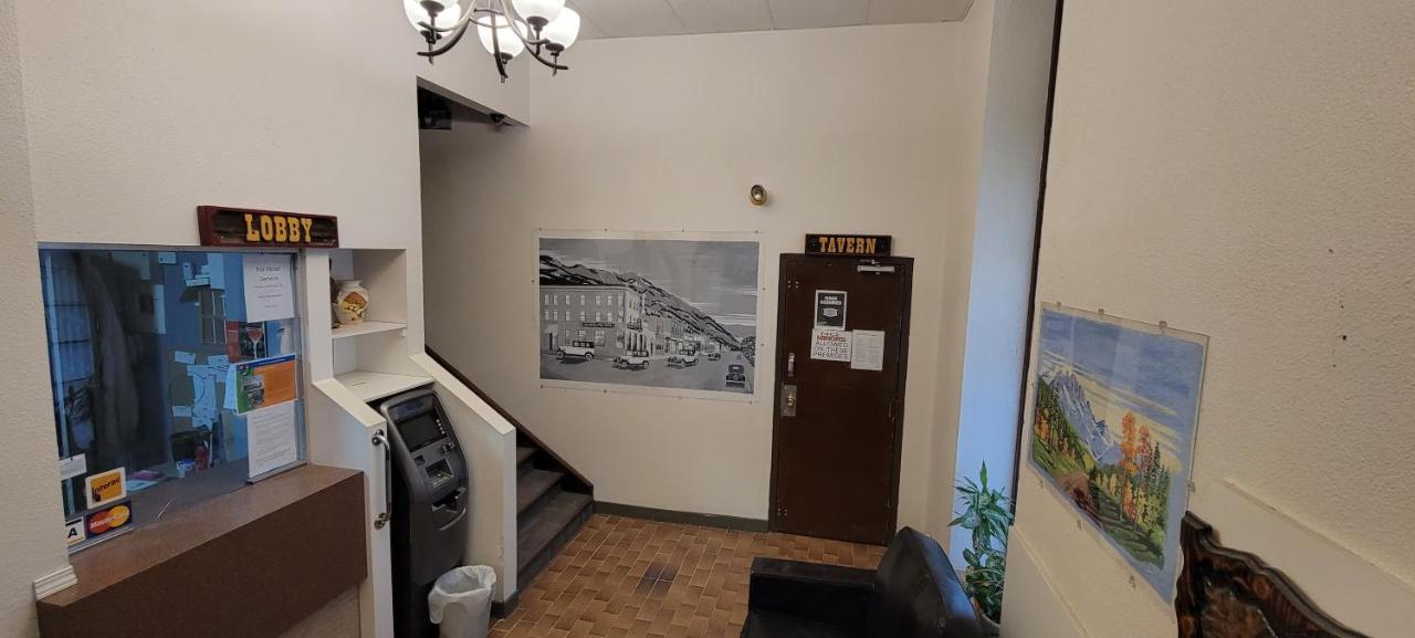 Cosmopolitan Hotel Blairmore Esterno foto